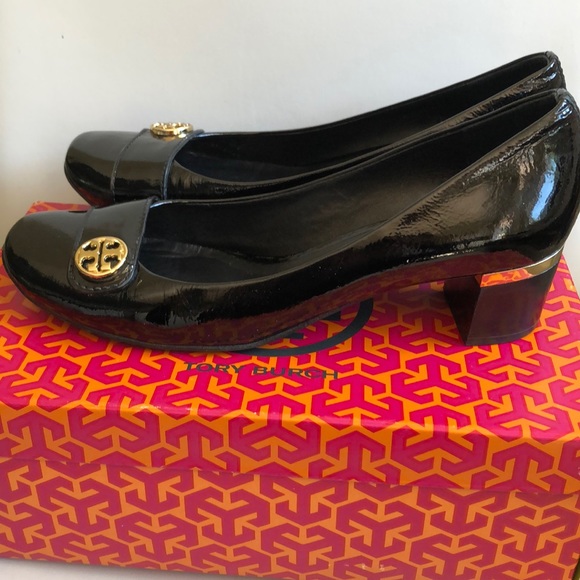 Tory Burch black patent Size 9